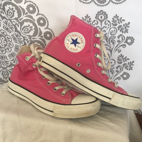 how to clean pink converse